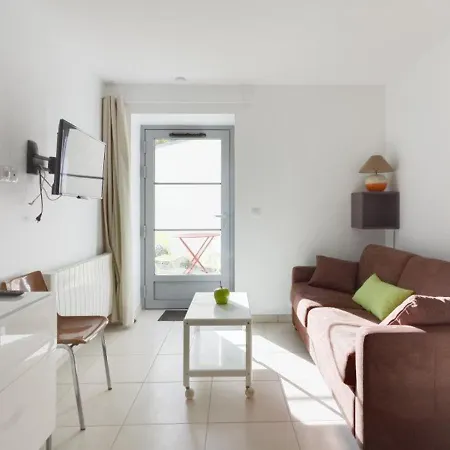 Centre-ville Avec Terrasse, Parking, Proche Telecabine Et Commodites - Fr-1-401-175 Cauterets